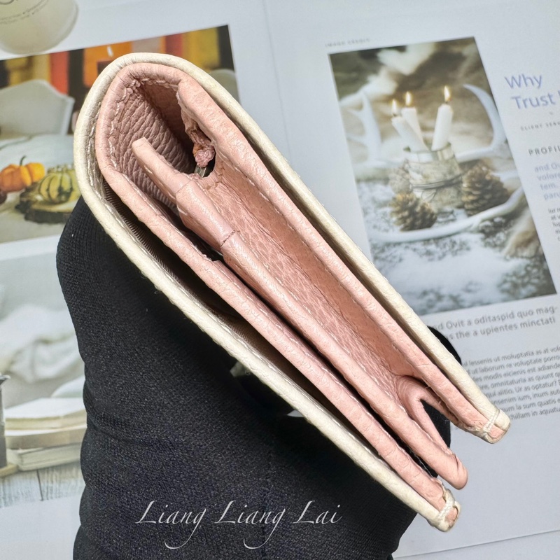 GUCCI經典蝴蝶結金屬 LOGO 卡夾-19