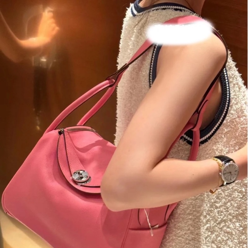 愛馬仕Hermes lindy26 唇膏粉 銀扣 c刻 26*18*14 肩帶長約42-1