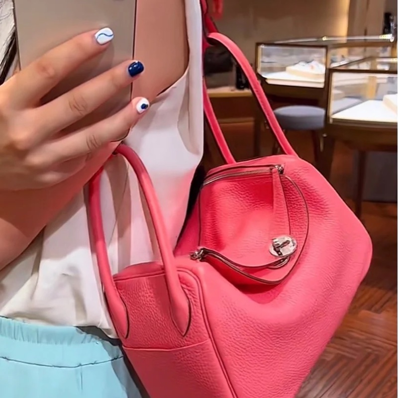 愛馬仕Hermes lindy26 唇膏粉 銀扣 c刻 26*18*14 肩帶長約42-2