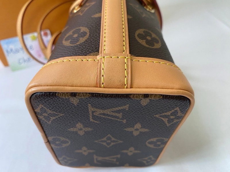 LV M81266 Nano Noé水桶包-14