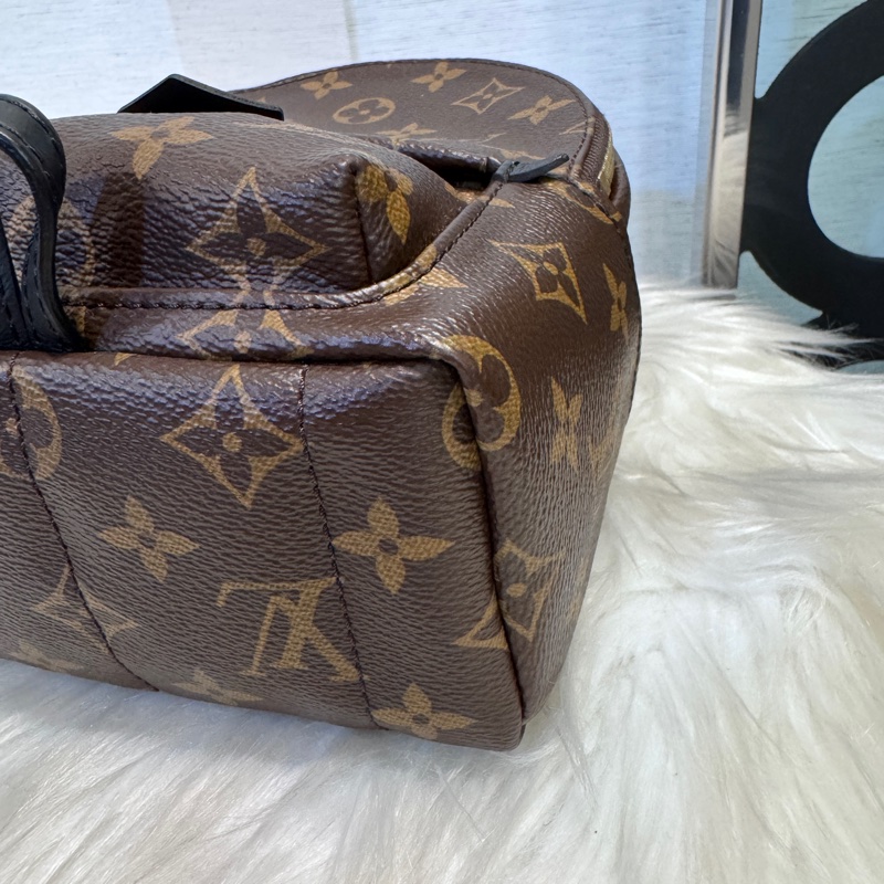 LV Plam Springs Mini老花小書包 晶片款 近全新-6