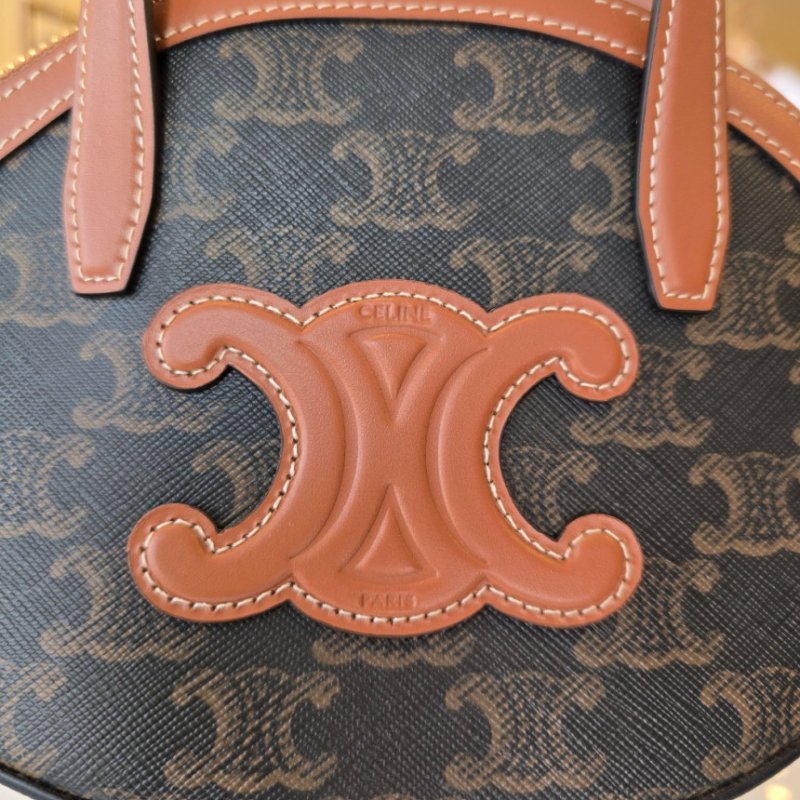 🎉新品好折扣✨Celine 122262 老花凱旋門 Oval 橢圓包 棕褐色/付長肩帶-8