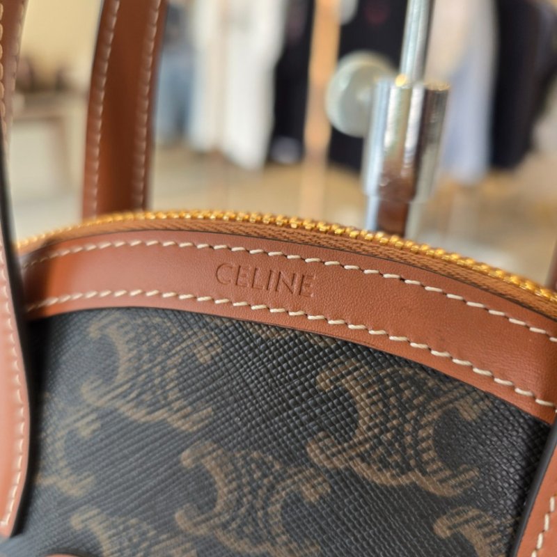 🎉新品好折扣✨Celine 122262 老花凱旋門 Oval 橢圓包 棕褐色/付長肩帶-9