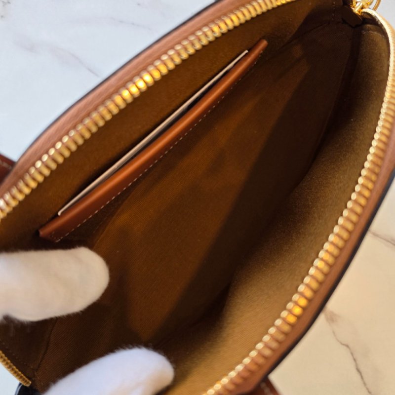 🎉新品好折扣✨Celine 122262 老花凱旋門 Oval 橢圓包 棕褐色/付長肩帶-13