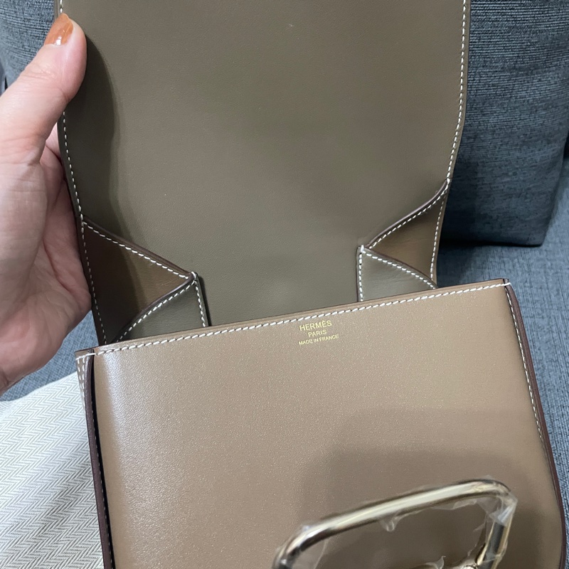 Hermes 愛馬仕 Della Cavalleria  Mini Della 屁股包大象灰金釦全新-4