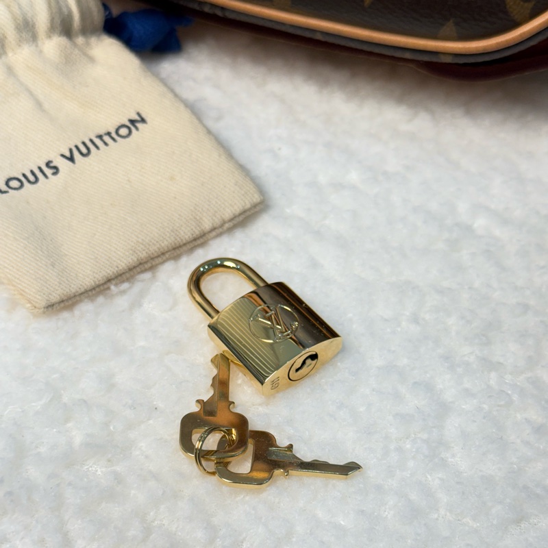 (國外購證）Lv 大圓餅包 m45647 ✨專櫃已停產-17