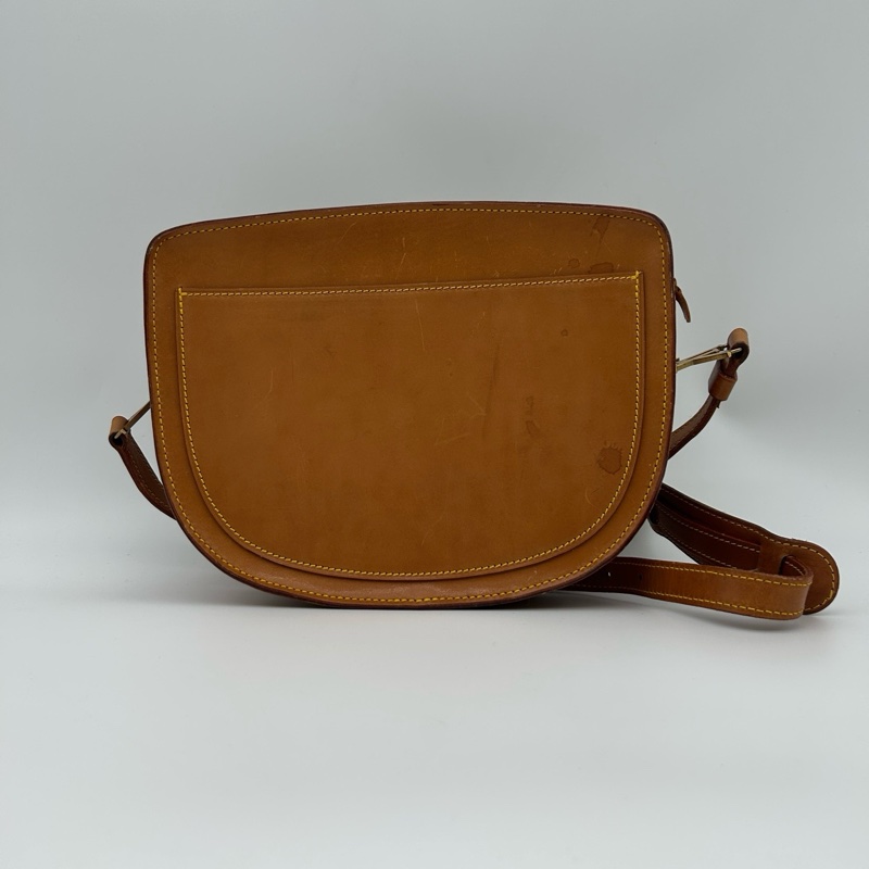 「JL精品代購」 Lv日本限定太妃色全皮馬鞍包-4