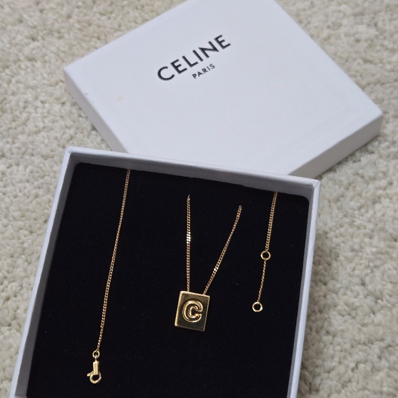 Celine 字母項鍊 C 金色方塊項鍊-4