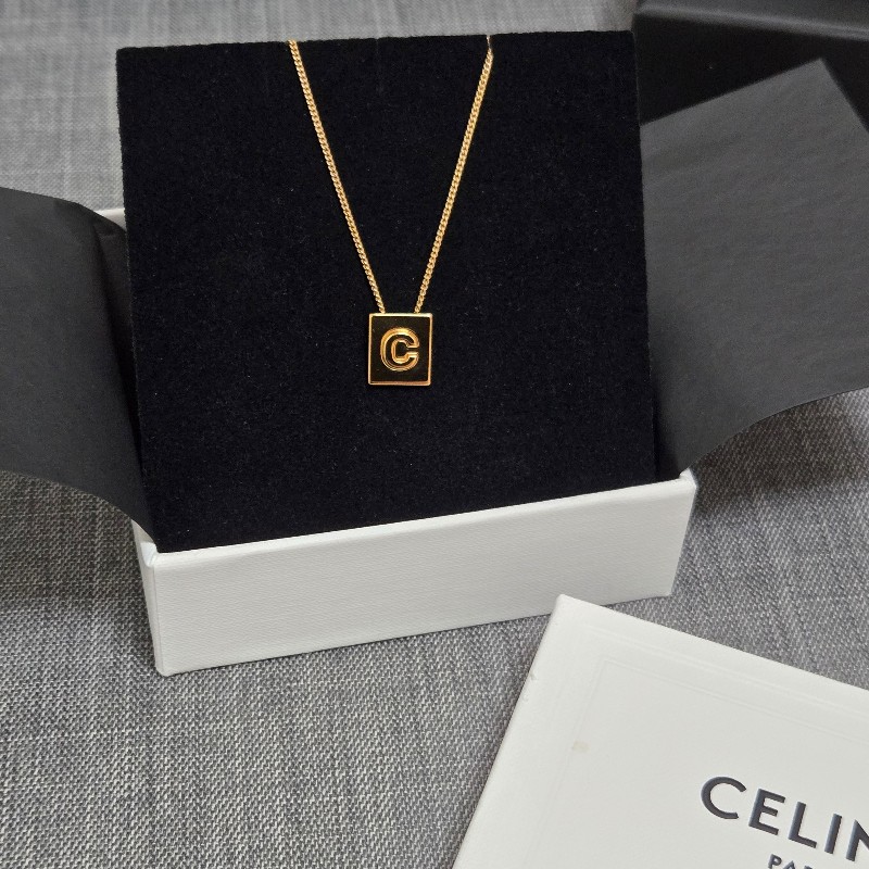 Celine 字母項鍊 C 金色方塊項鍊-8
