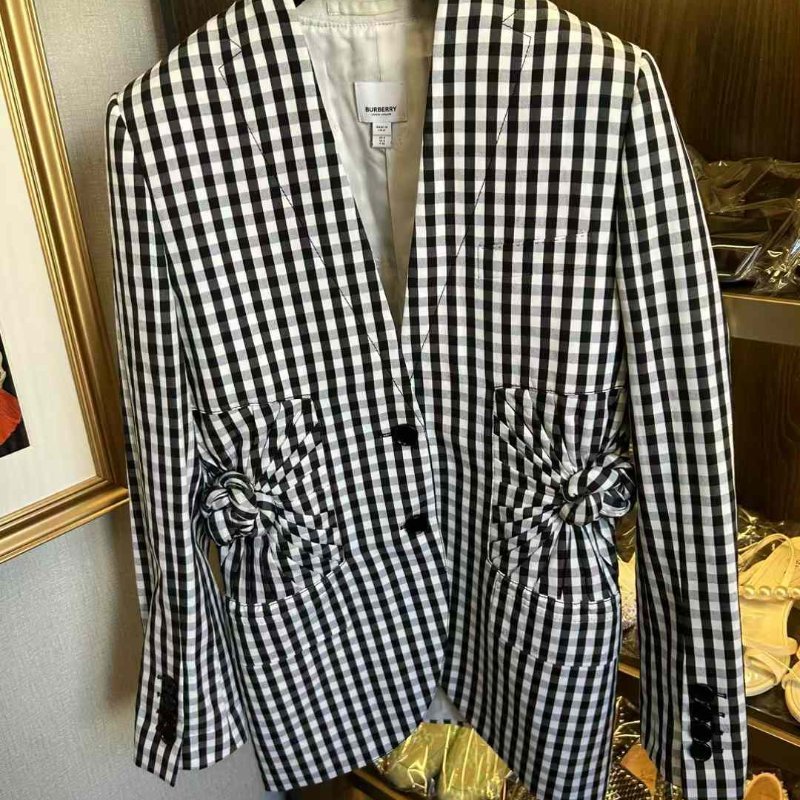 Burberry 秀款西裝外套uk4 S號 清洗一下非常新-2