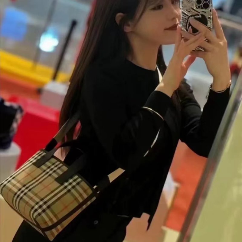 全新Burberry格紋小托特 可單肩可手提包-0