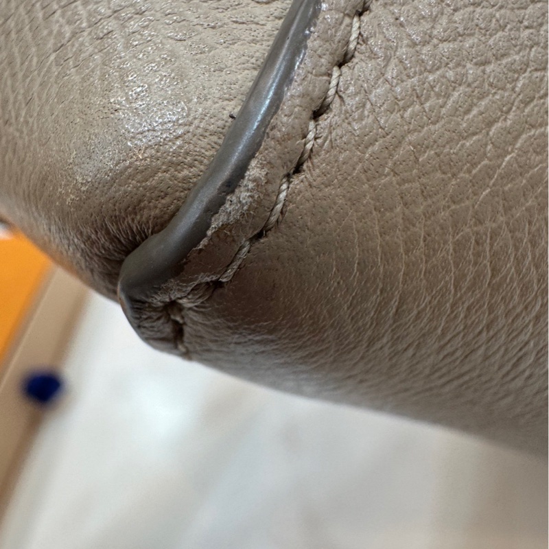 已售出 Celine belt mirco 奶茶色 手提肩背包-37