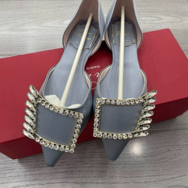 Roger Vivier 鑽扣藍色緞面平底鞋 34.5號,僅試穿,配件有鞋盒 鞋子偏大一號,35.5號也可以穿-0