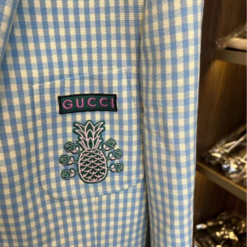 Gucci 外套 尺寸44號 M-L都能穿 原價近十萬 只穿兩次後放置 很新 已乾洗過-3