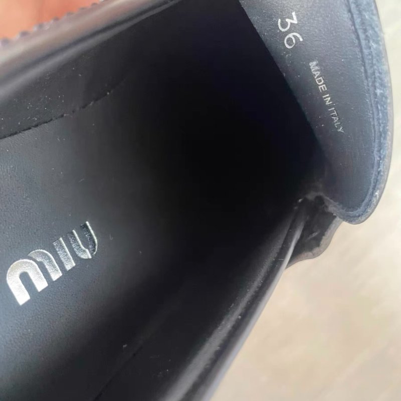 Miu miu 黑色 樂福鞋 36號 全新 原價近四萬-2