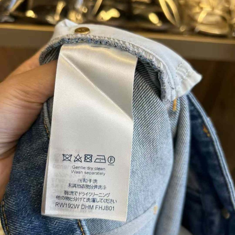 Lv短裙 原價近六萬 尺寸40碼 非常新-3