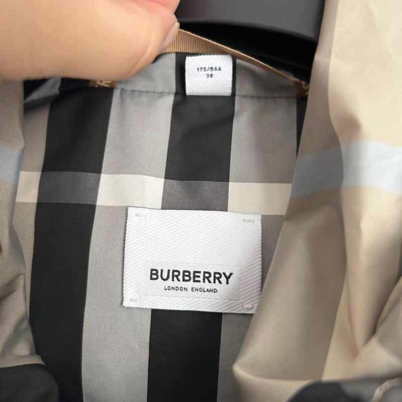 Burberry 連帽收腰風衣外套 M-2