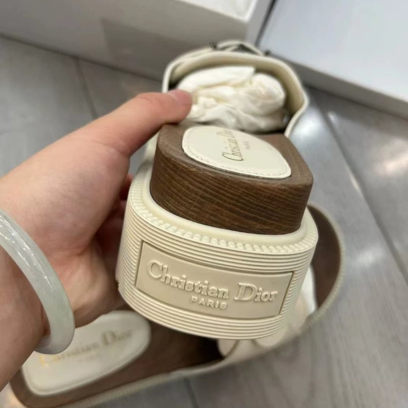 全新Dior 米白色厚底涼拖 尺寸37碼-4