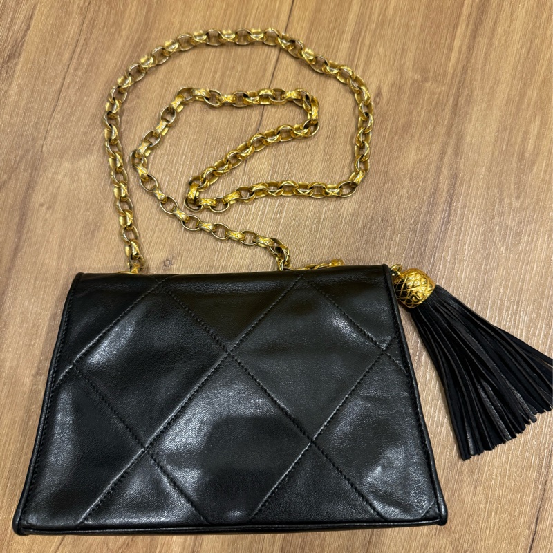 vintage Chanel黑色羊皮梯形流蘇雕花金鍊chain bag-2