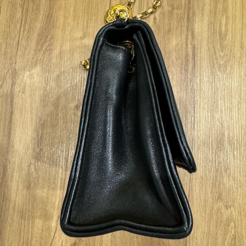 vintage Chanel黑色羊皮梯形流蘇雕花金鍊chain bag-4