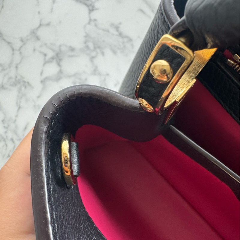 LV黑色金logo cappucine bb手提兩用包-33