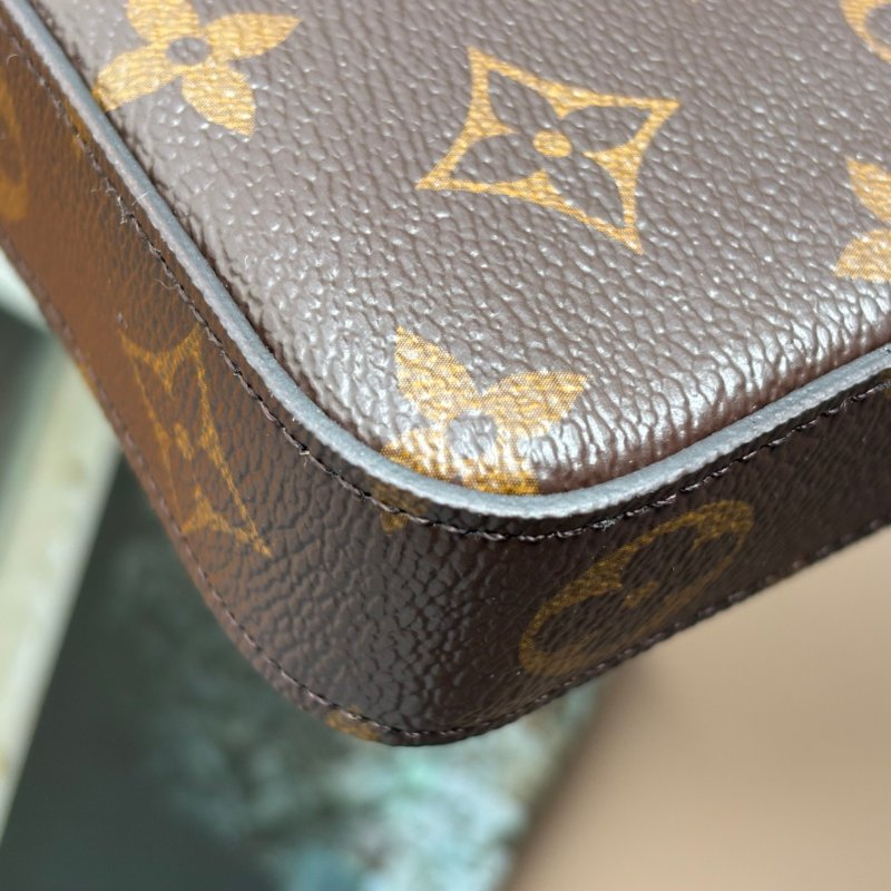 ::LOIUS VUITTON:: LV M81896 Felicie經典帆布鍊帶WOC三合一鏈包-27