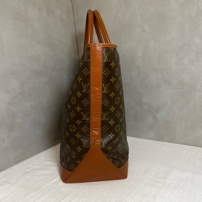 Lv 經典老花紅皮購物包-3