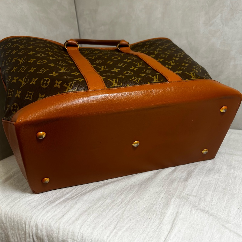 Lv 經典老花紅皮購物包-5