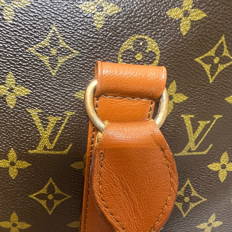 Lv 經典老花紅皮購物包-25