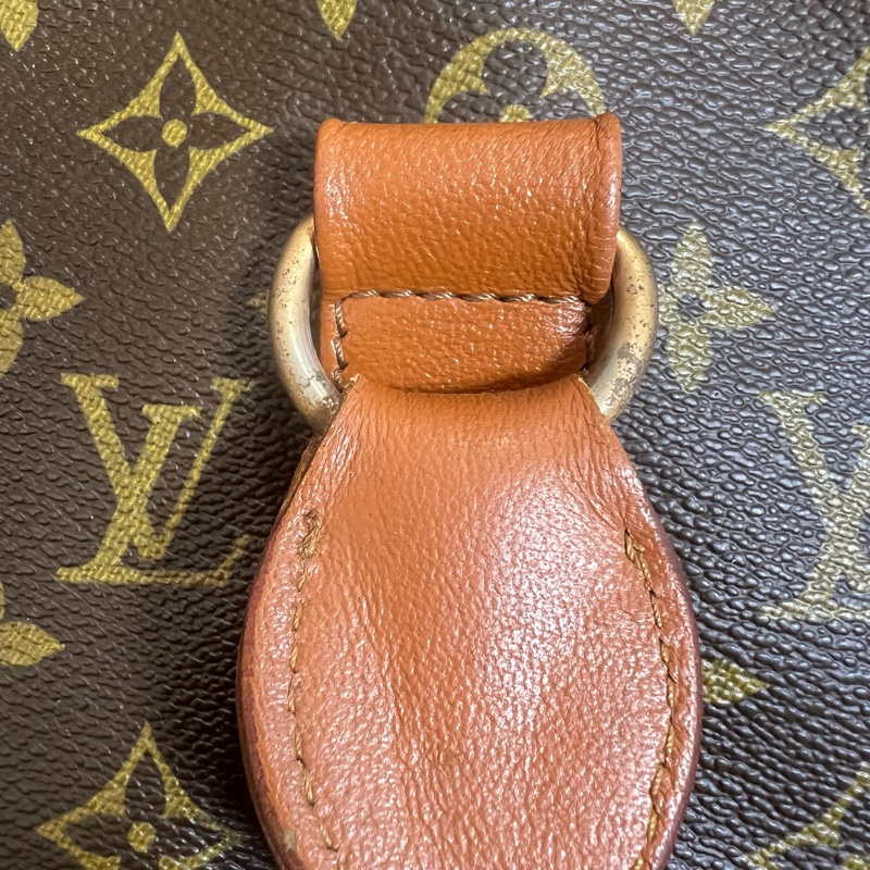 Lv 經典老花紅皮購物包-26