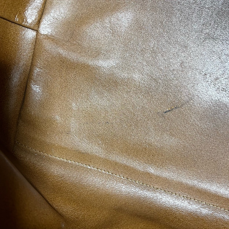 Lv 經典老花紅皮購物包-29