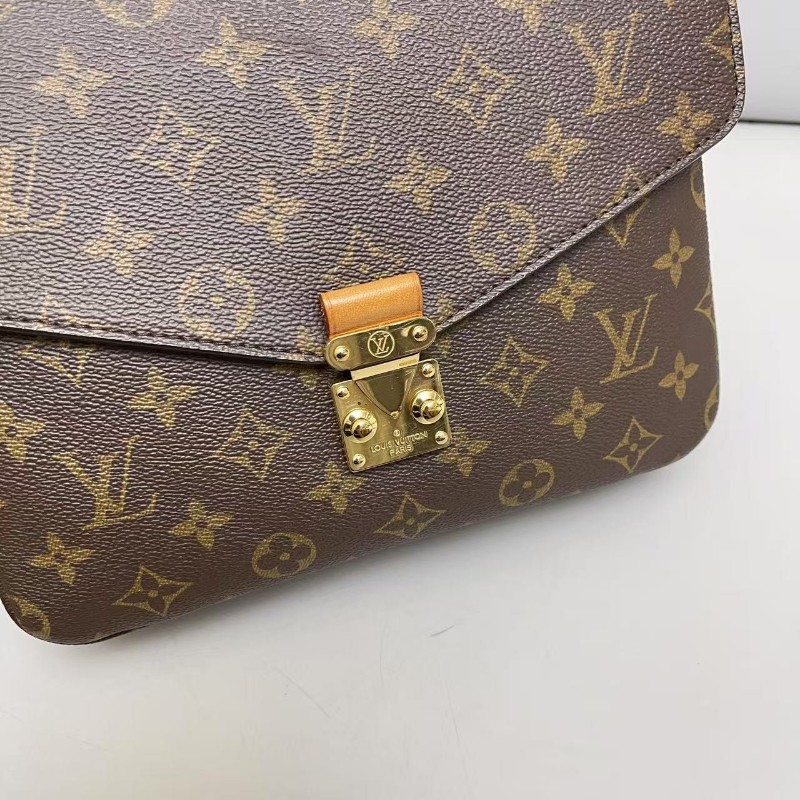 LV路易威登 Pochette Metis老花郵差包斜背包-3