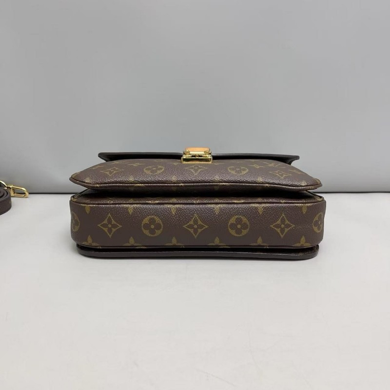 LV路易威登 Pochette Metis老花郵差包斜背包-7