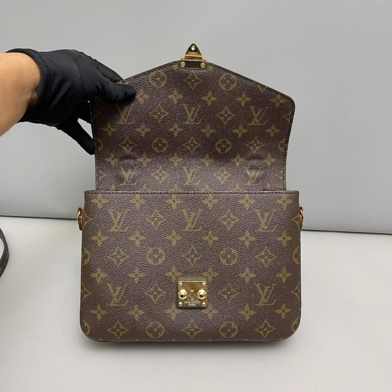 LV路易威登 Pochette Metis老花郵差包斜背包-8