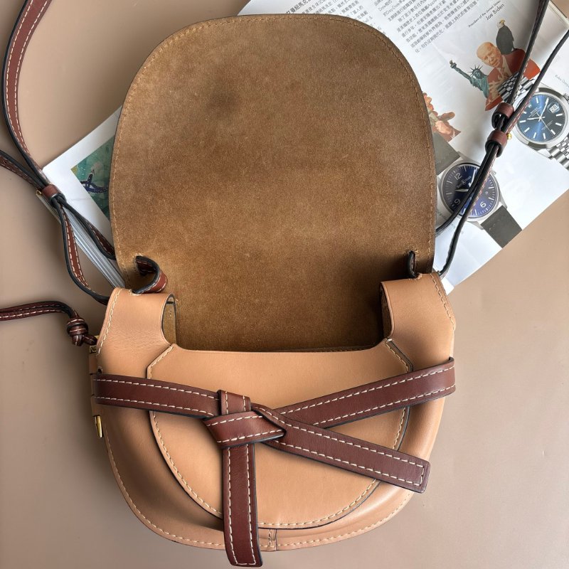::LOEWE:: GATE沙色拼接駝色天然小牛皮斜背包馬鞍側背包(小)-5