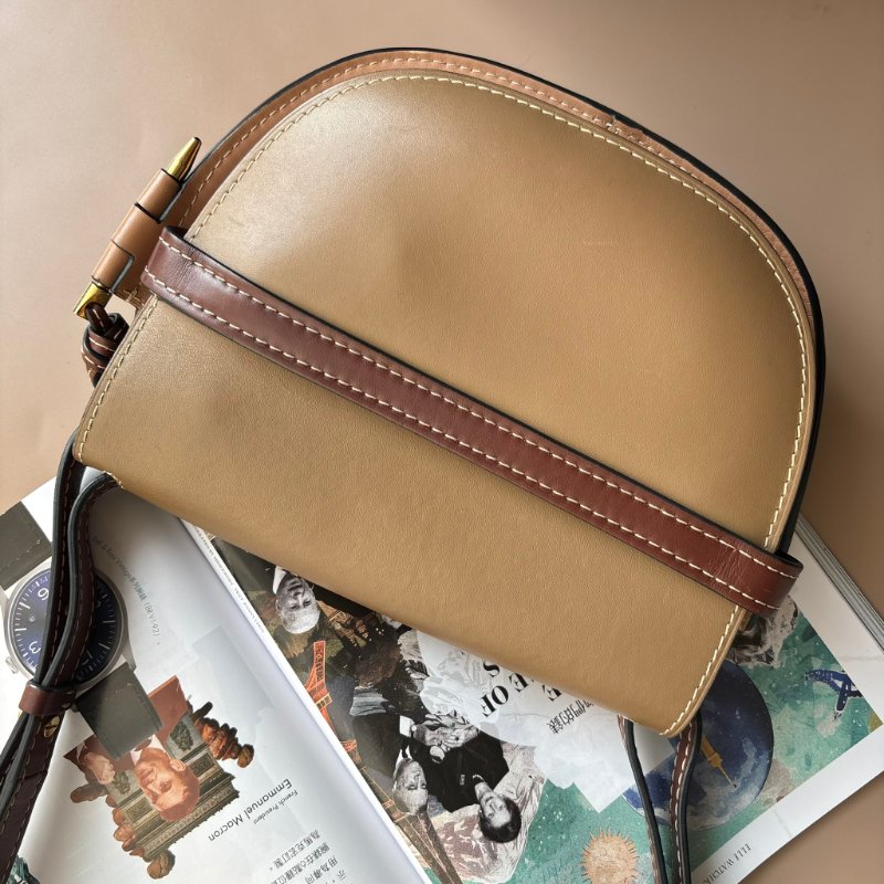 ::LOEWE:: GATE沙色拼接駝色天然小牛皮斜背包馬鞍側背包(小)-30