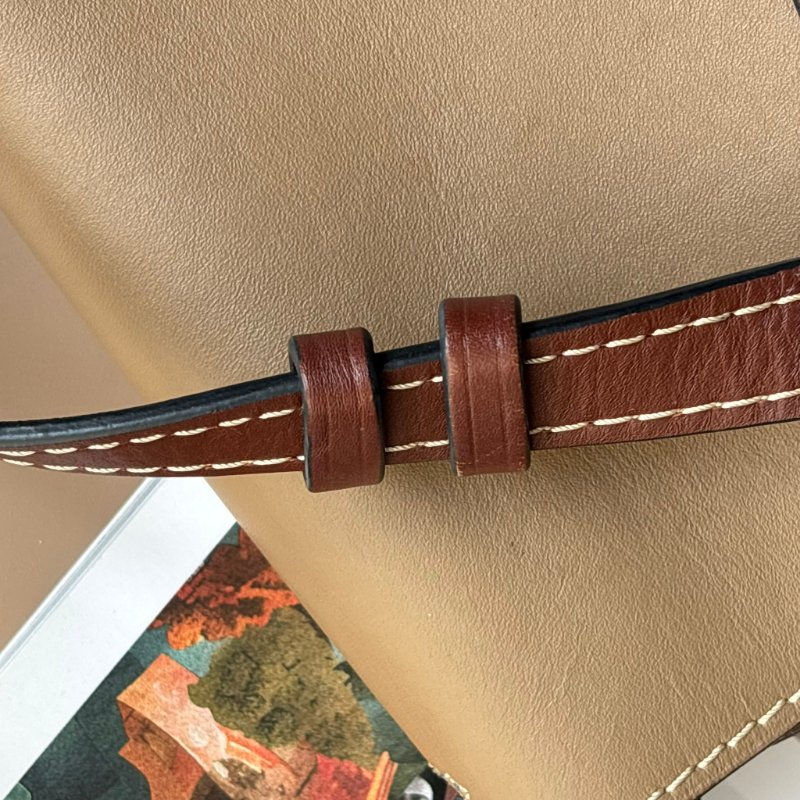 ::LOEWE:: GATE沙色拼接駝色天然小牛皮斜背包馬鞍側背包(小)-51