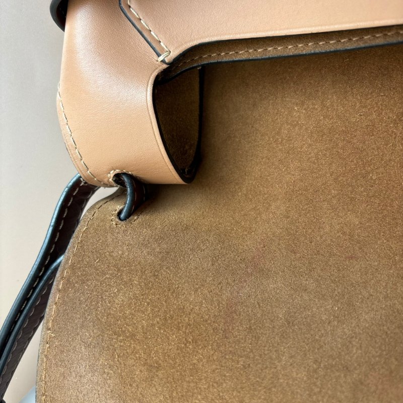 ::LOEWE:: GATE沙色拼接駝色天然小牛皮斜背包馬鞍側背包(小)-65