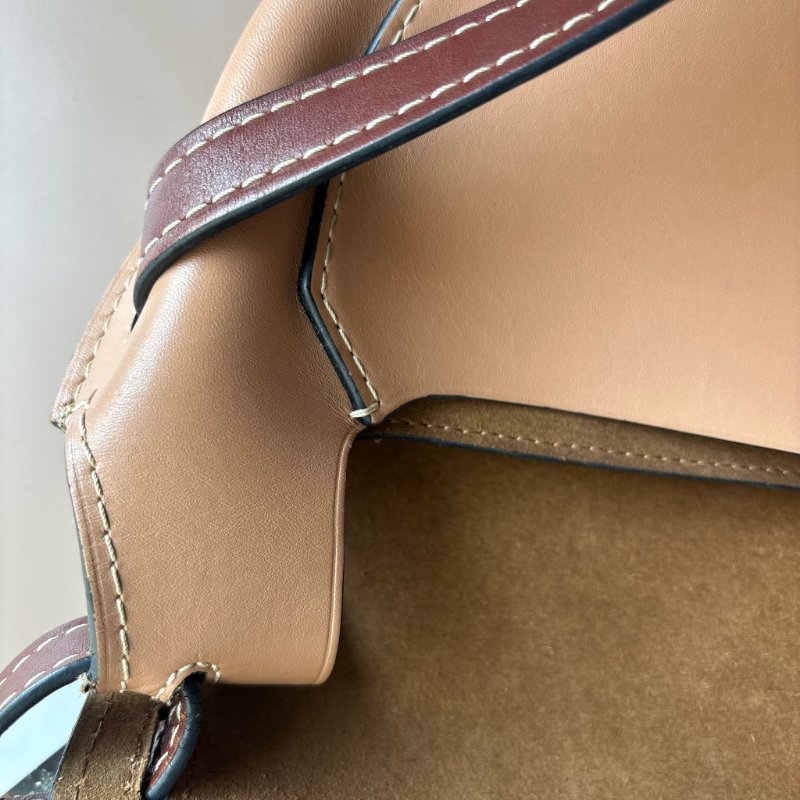 ::LOEWE:: GATE沙色拼接駝色天然小牛皮斜背包馬鞍側背包(小)-69