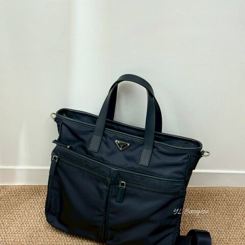 PRADA 深藍三角鐵牌尼龍手提肩背包