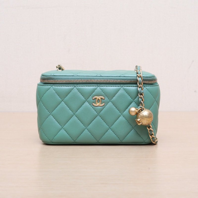 CHANEL(香奈兒) 23S 長盒子化妝包 帶鏡子 16.5cm 綠色 鐳射標 金扣 金球調節扣肩帶-2