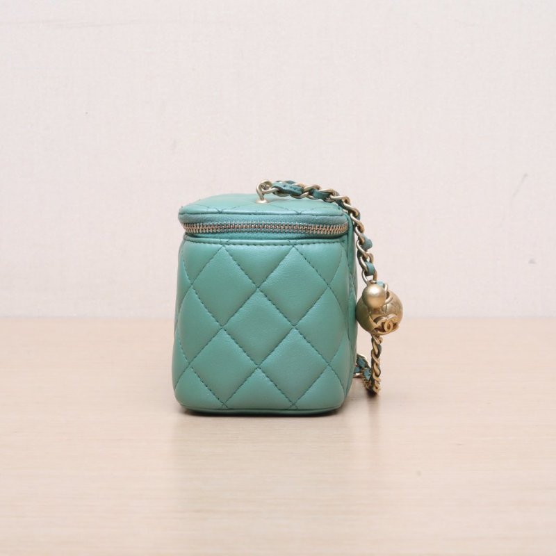 CHANEL(香奈兒) 23S 長盒子化妝包 帶鏡子 16.5cm 綠色 鐳射標 金扣 金球調節扣肩帶-4