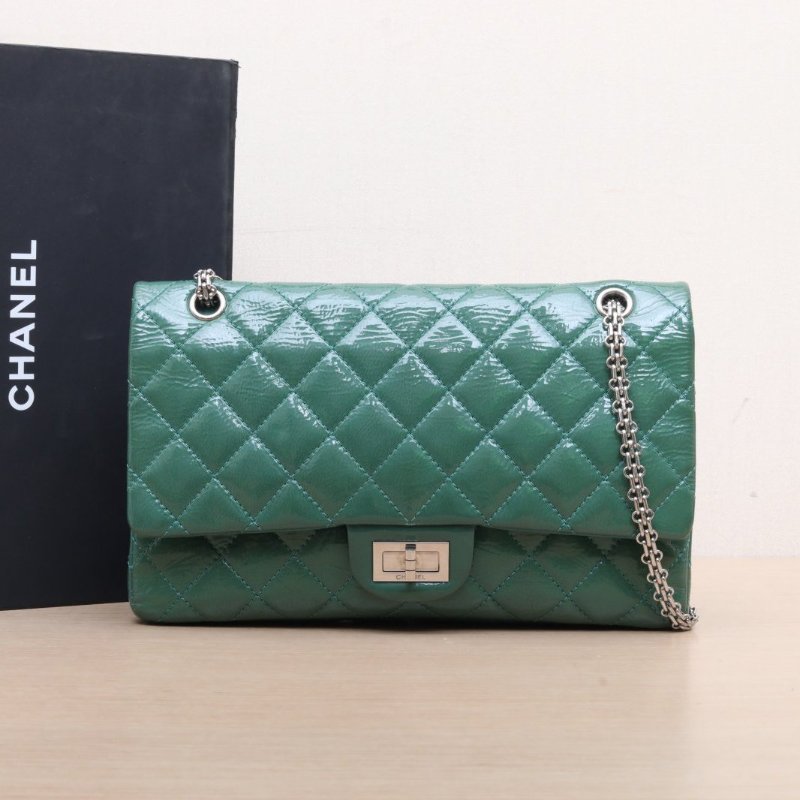 CHANEL(香奈兒) 2.55 口蓋包 MAXI 31.5cm 綠色 漆皮 14開 銀扣-1