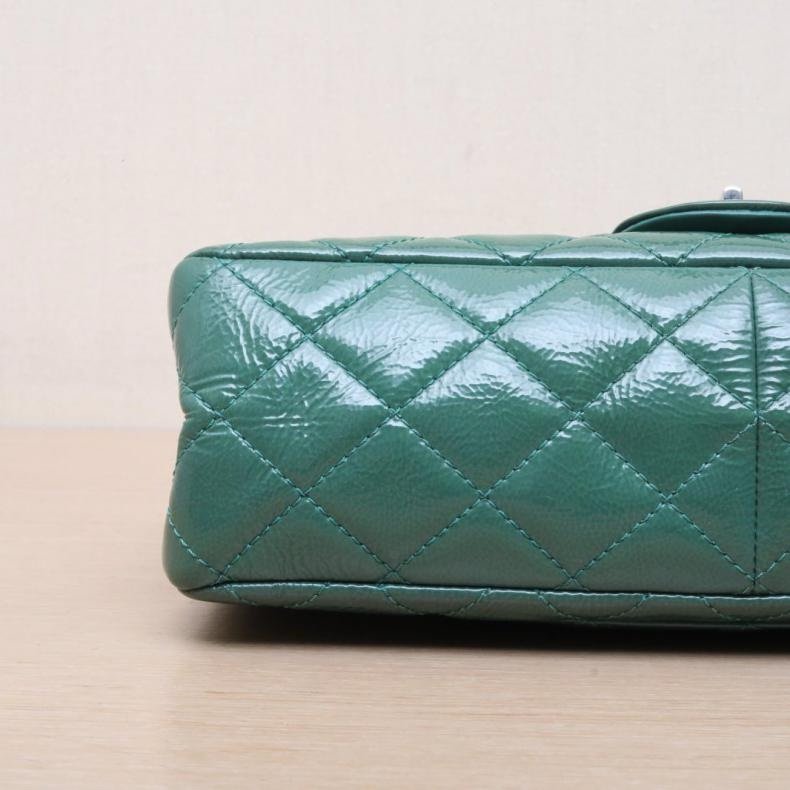 CHANEL(香奈兒) 2.55 口蓋包 MAXI 31.5cm 綠色 漆皮 14開 銀扣-6