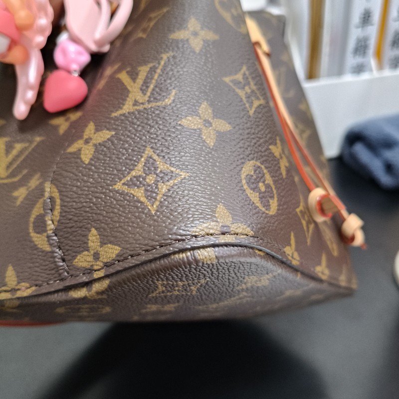 LV  Neonoe BB老花水桶包 （M46581)晶片款-10