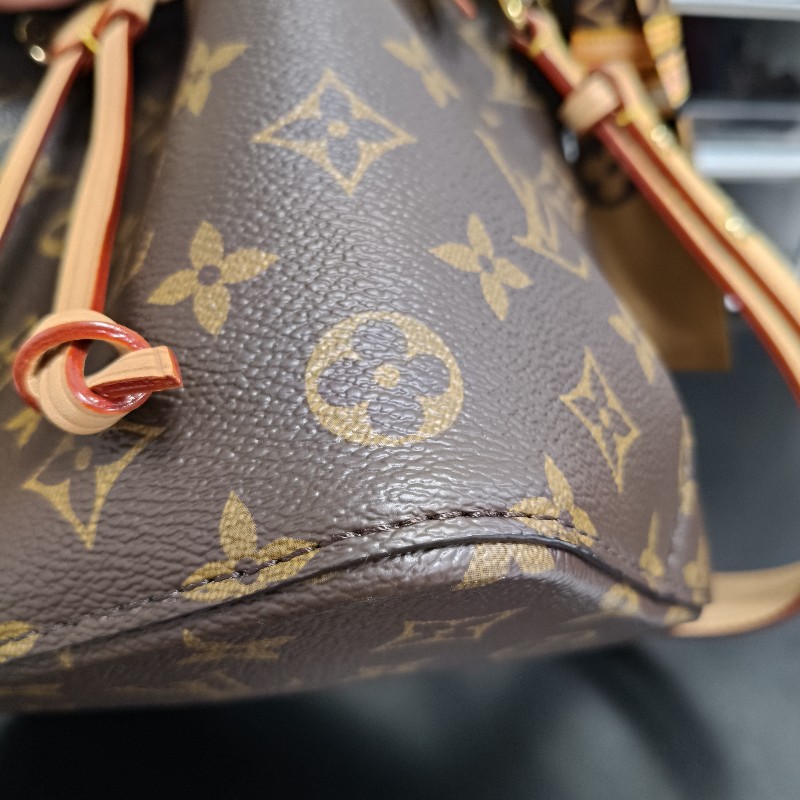 LV  Neonoe BB老花水桶包 （M46581)晶片款-11