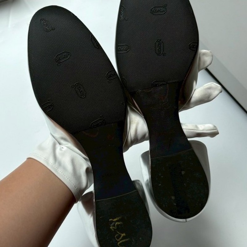 Roger Vivier 水鑽方框銀皮平底鞋-6