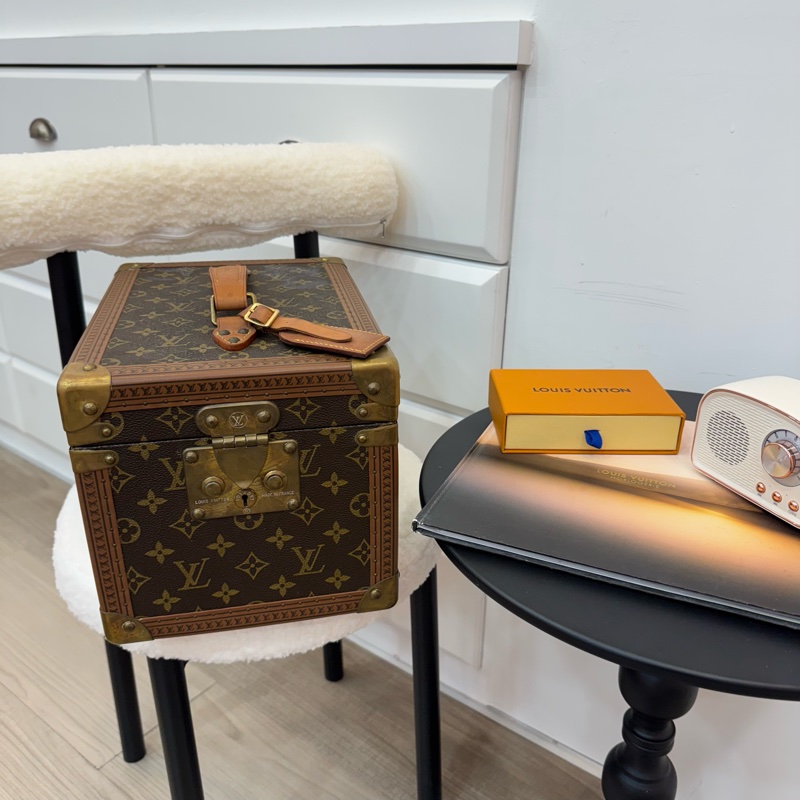 Louis Vuitton 古董老花硬殼手提化妝箱-1