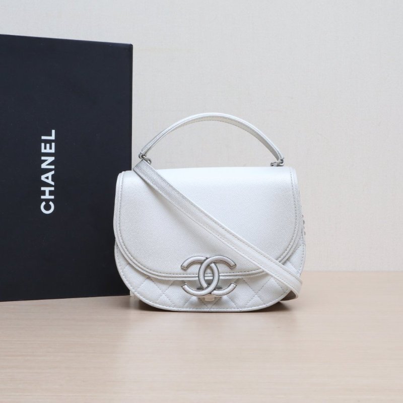 CHANEL(香奈兒) 古巴扣 菱格紋 單肩手提 郵差包 白色 荔枝 28開 銀扣-1