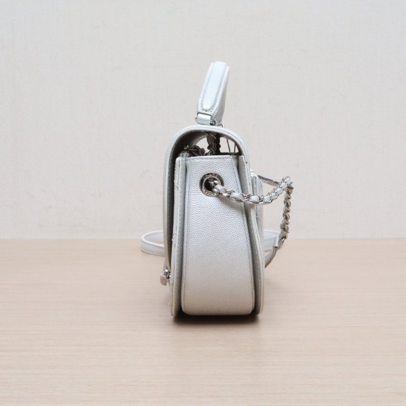 CHANEL(香奈兒) 古巴扣 菱格紋 單肩手提 郵差包 白色 荔枝 28開 銀扣-4